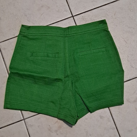 Shorts - Picture 2 of 3